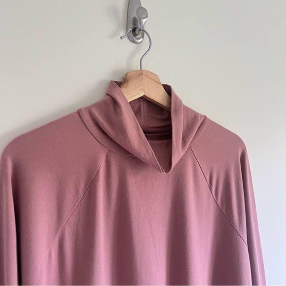 J. Jill Size LP Luxe Supima Everyday turtleneck tunic in dusty rose - Picture 4 of 10
